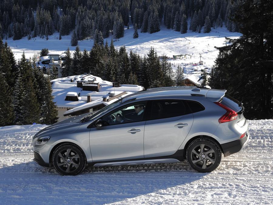  Volvo V40 Cross Country D4 2012 года  (фото 19 из 20)